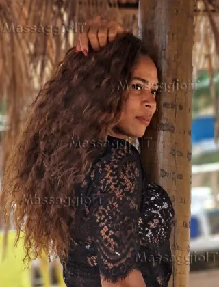 2 - Luana Massaggi Genova - 3883950119