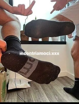4 - Annusapiedi Escort Napoli - 3381929225