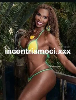 3701646086 - Jayane 25 Trans Lucca