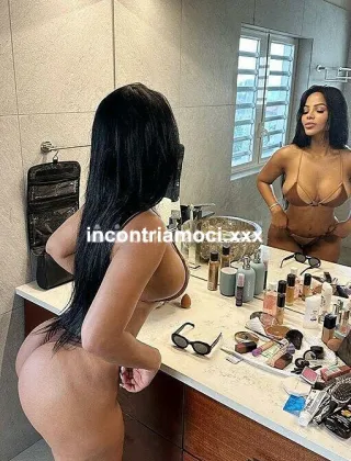 4 - Bella Escort Crotone - 3509815453