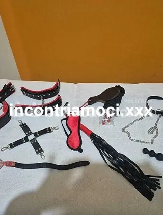 24 - Miss Piedini Odorosi Massaggi Napoli - 3509901550