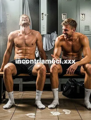 18 - Annusapiedi Escort Napoli - 3381929225