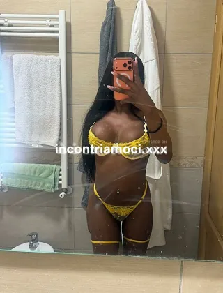 4 - Sexy Mulata Trans Roma - 3928630669